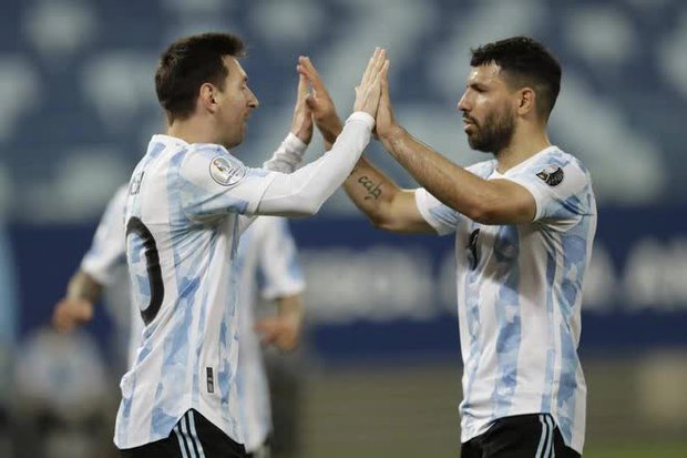 The admirable friendship of Messi and Agüero: nearly two decades of shared triumphs and tragedies.