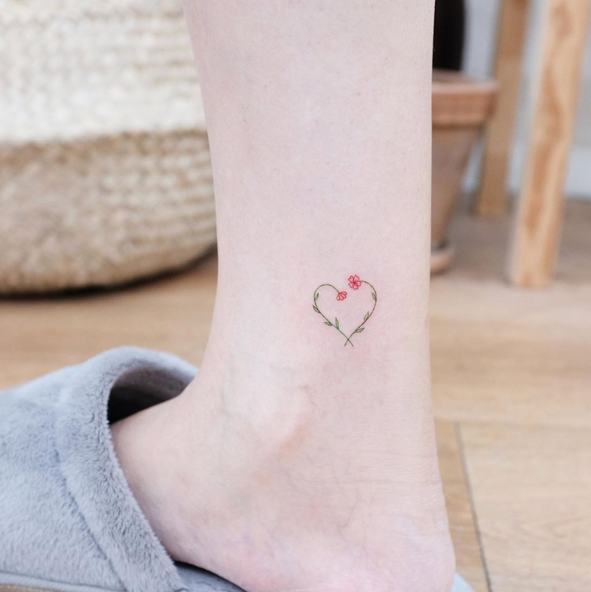 33 Small Tattoos Even the Most Needle-Shy Can’t Resist