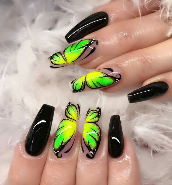 Fall in love with the exquisite and delicate beauty of butterfly-shaped nail art!